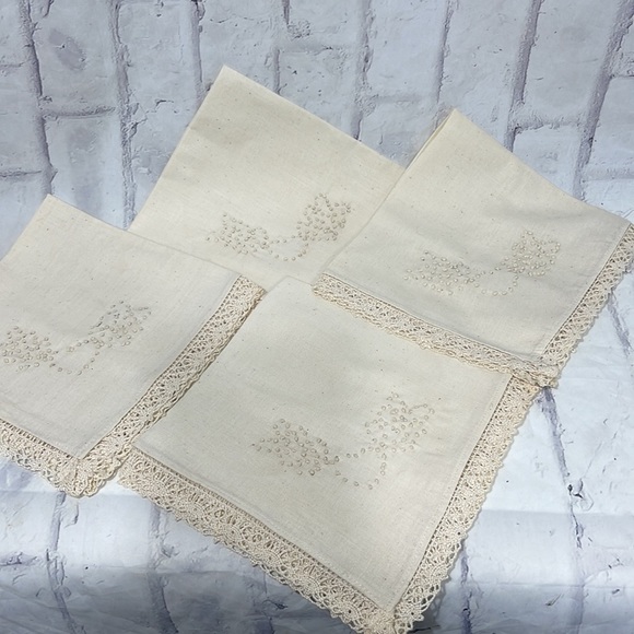 Linen Napkins Set of 4 Crochet Lace Trim Swiss Dot Embroidery Country Pattern - Picture 9 of 9